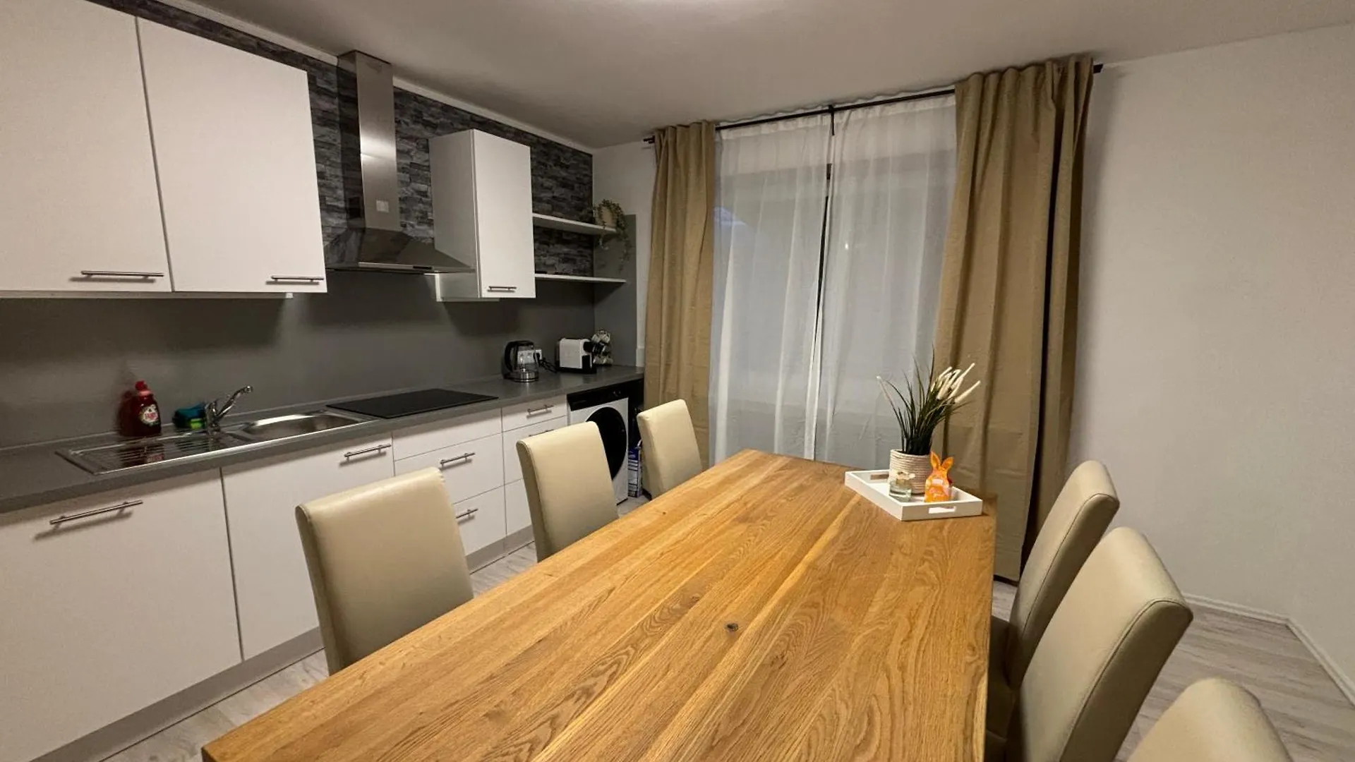 140Qm - 4 Zimmer- Parkplatz - Autobahn - Blauer See - Mallibase Apartments Garbsen 0*,